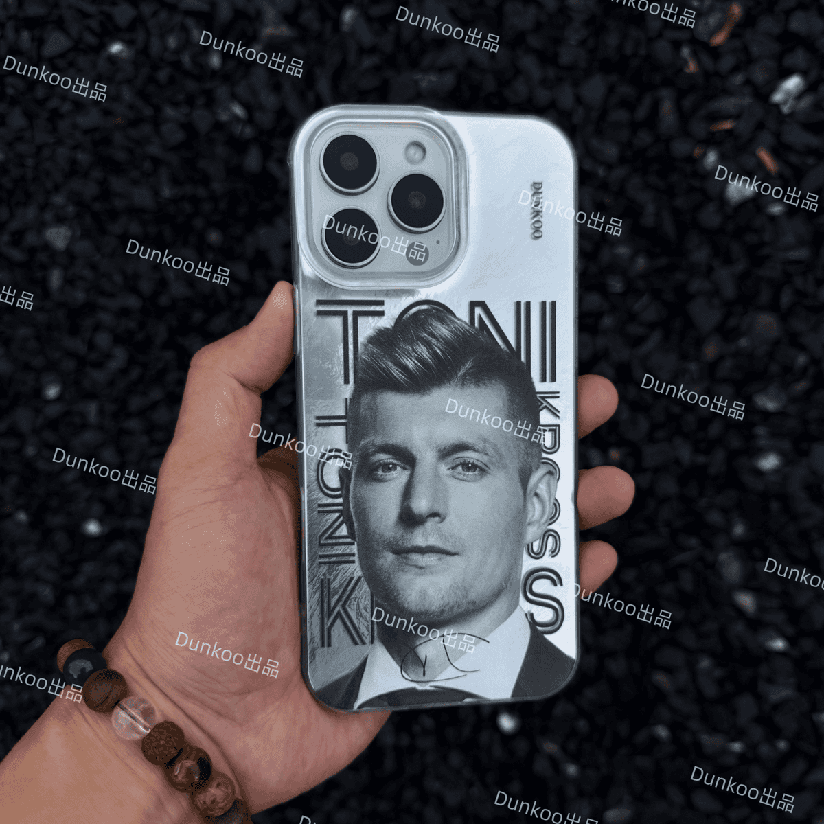 Toni Kroos – The Midfield Maestro iPhone Case